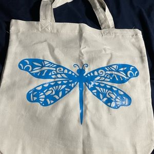 Small dragonfly tote